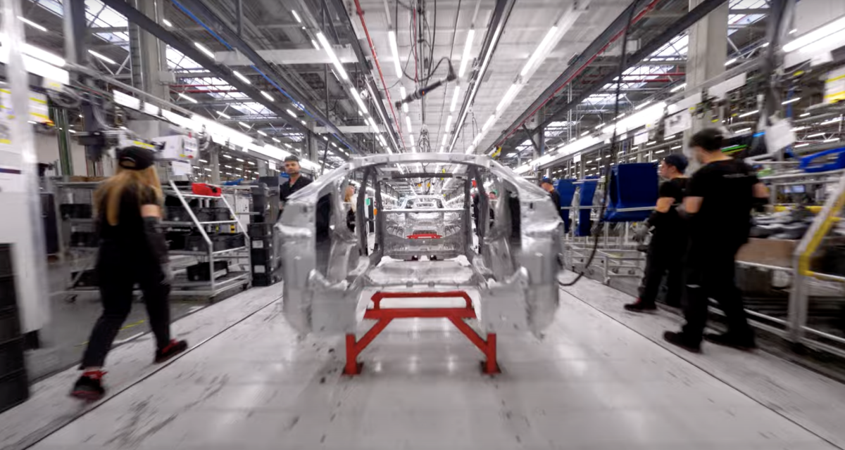 Fly through Tesla’s Gigafactory Berlin in wild drone video