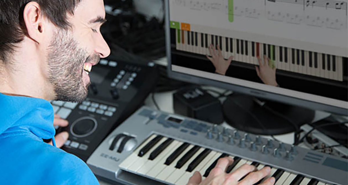 Best AI piano lessons deal: 90% off Skoove